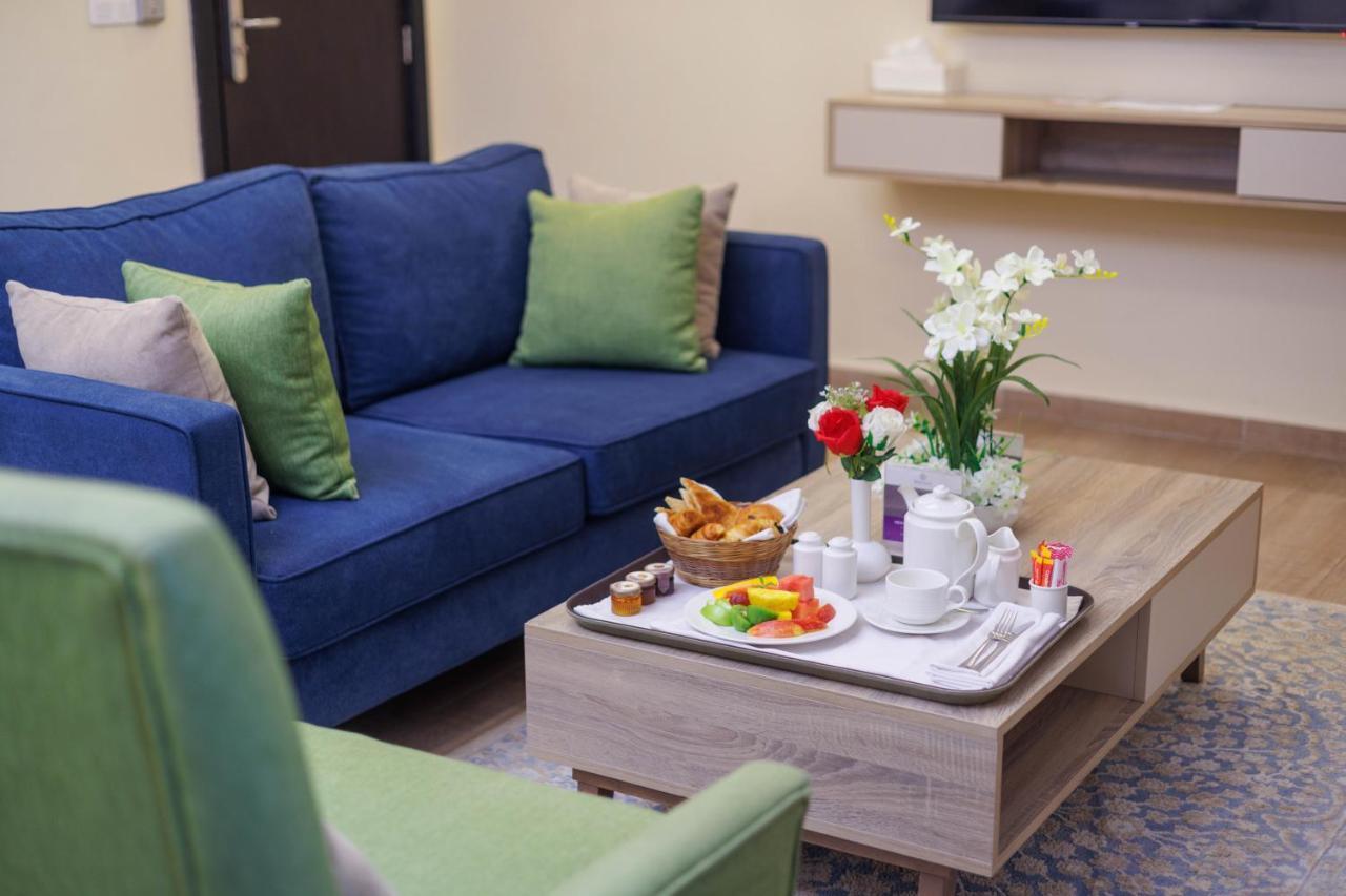 Silver Moon Hotel Абиджан Екстериор снимка